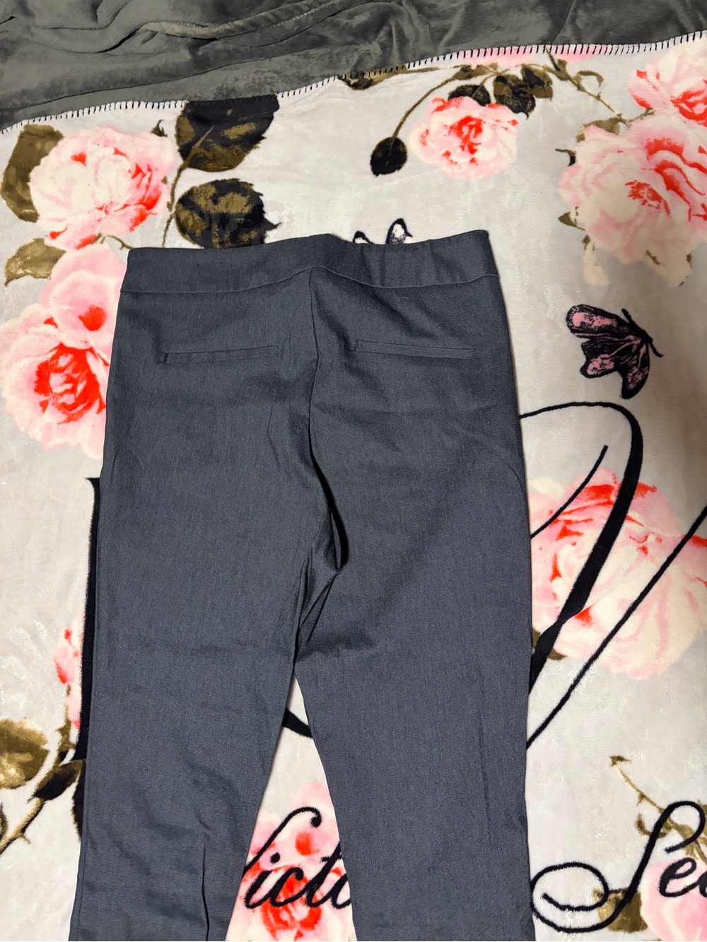 Jones New York Slim Ankle Pants in Charcoal Gray